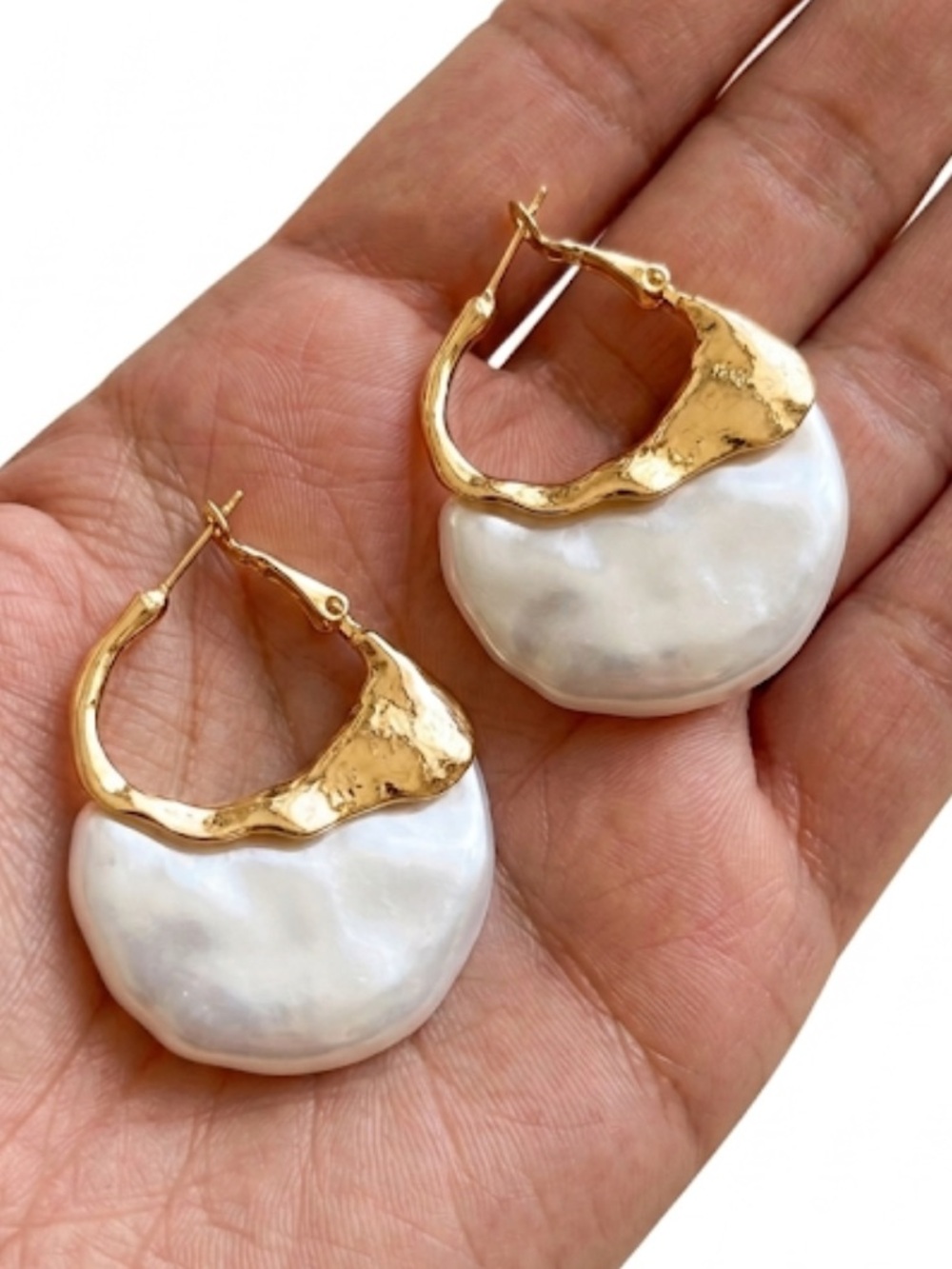 Gold Baroque Pearl Hoop Earrings Irregular Disc Dangle
C3